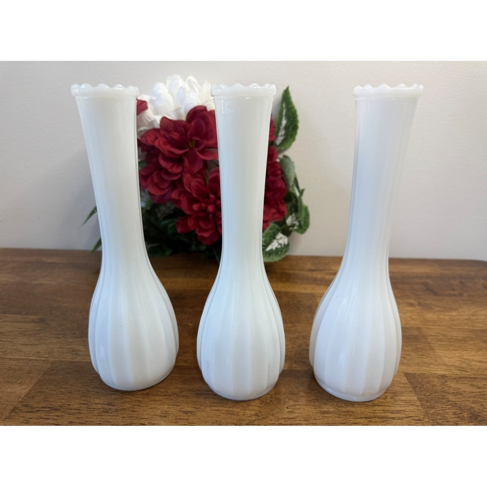 Vintage Milk Glass Fluted Bud Vases White Ribbed Scalloped‎ Wedding Decor Retro